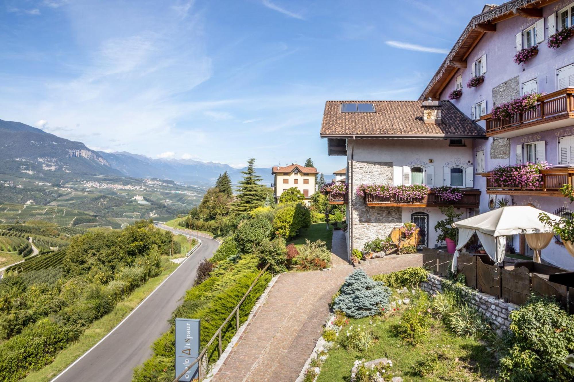 Hotel Alt Spaur Spormaggiore Exteriör bild